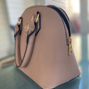 Crossbody/arm handbag